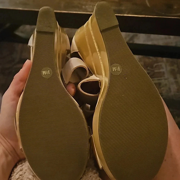 Diane Von furstenberg Opal Wedge in RoseGold/Pumice. Size 9.5 - Picture 14 of 16